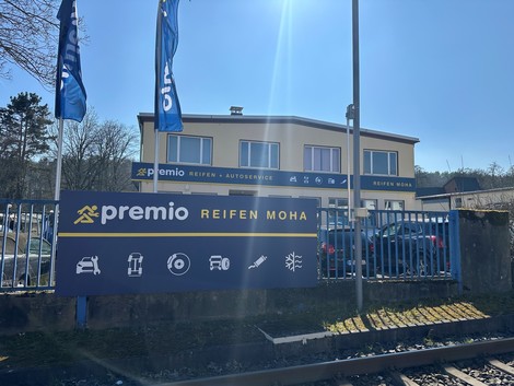 Moha GmbH Premio Filiale mit Außenwerbung